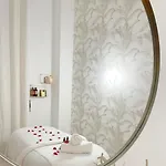 Maison Marie-Astrid, Guest House , Suite Avec Balneo Privee بيت ضيافة