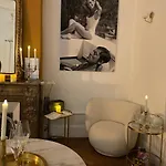 Maison Marie-Astrid, Guest House , Suite Avec Balneo Privee 3*