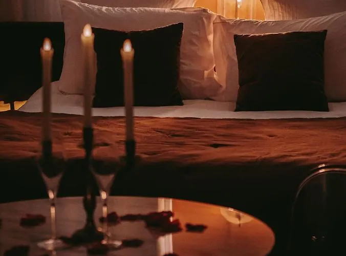 Maison Marie-Astrid, Suite avec Balnéo privée Pensión 3*