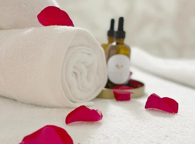 Maison Marie-astrid, Avec Balneo Privee بيت ضيافة