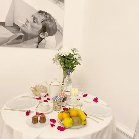 Maison Marie-astrid, Avec Balneo Privee Guest house *